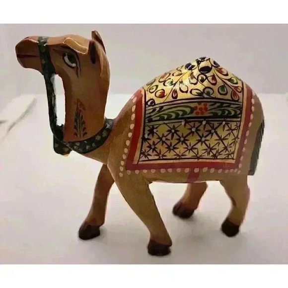 Vintage Wooden  Handcrafted Handpainted Camel Figurine Collectible 4" x 4" - Picture 1 of 8